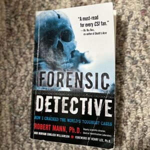 Forensic Detective by Robert Mann